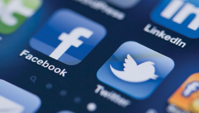 Οξφόρδη: Εργαλεία προπαγάνδας τα μέσα κοινωνικής δικτύωσης