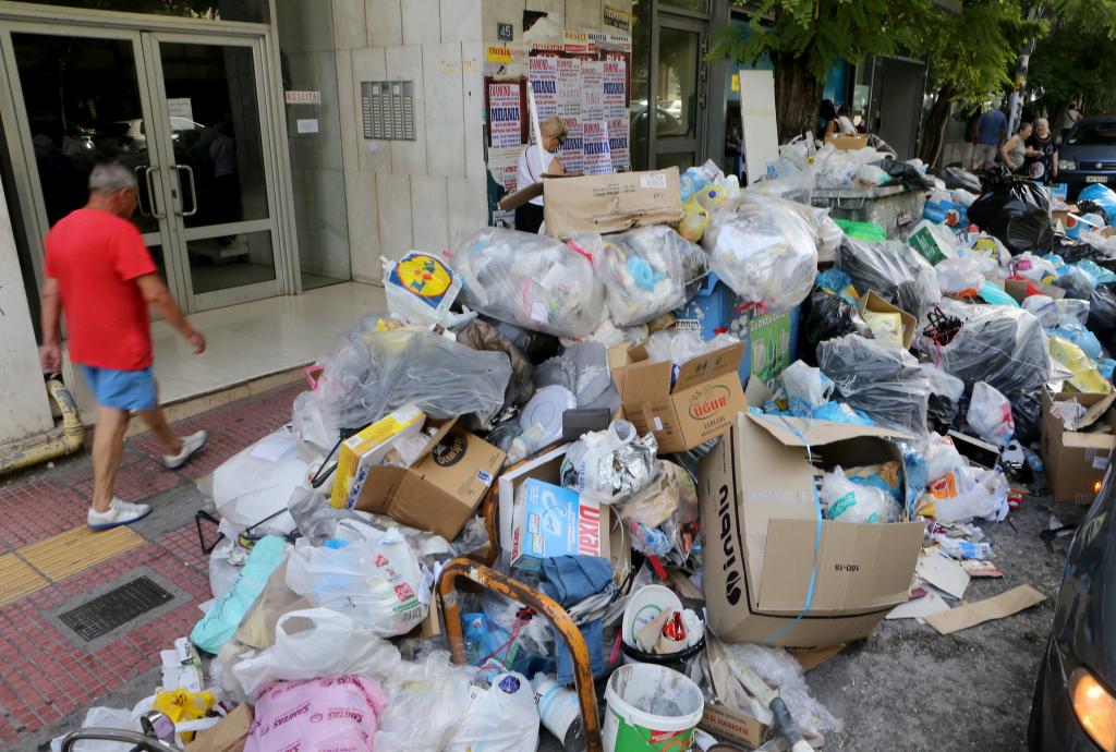 Απαγόρευση της πλαστικής σακούλας και καθιέρωση τέλους ταφής για τα ανεπεξέργαστα απορρίμματα