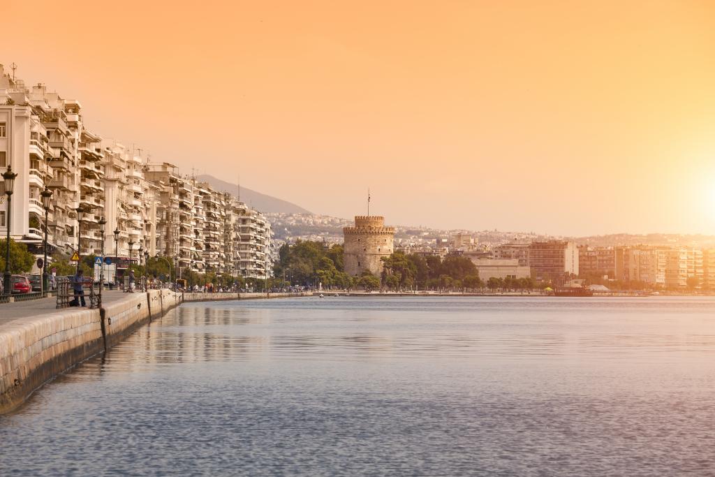 Στο Αυτόφωρο δραπέτης που βούτηξε στον Θερμαϊκό για να αποφύγει τη σύλληψή του