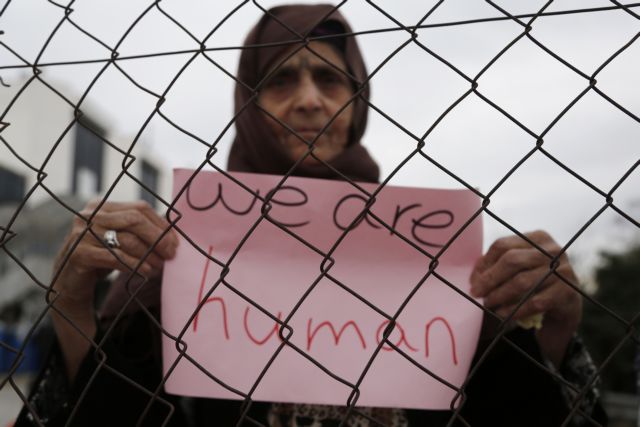 Καθ’ οδόν προς την Ελλάδα εκατοντάδες πρόσφυγες