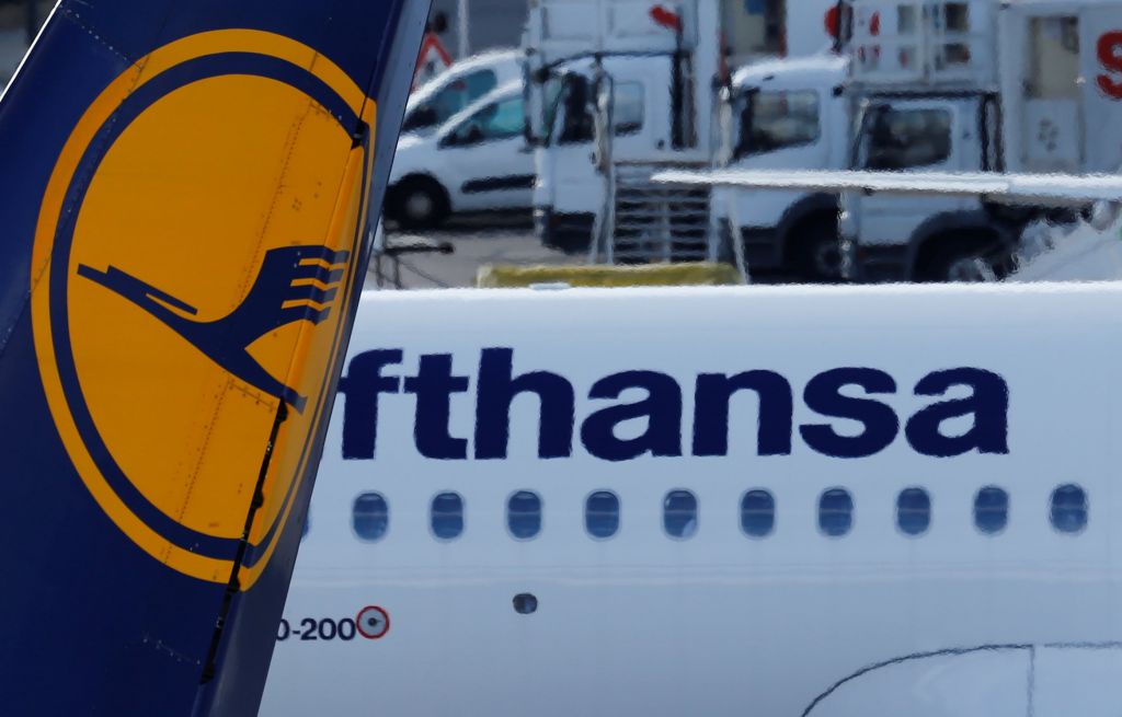 Η Lufthansa προσφέρει 500 εκατ. ευρώ για τα αεροσκάφη και το προσωπικό της Alitalia