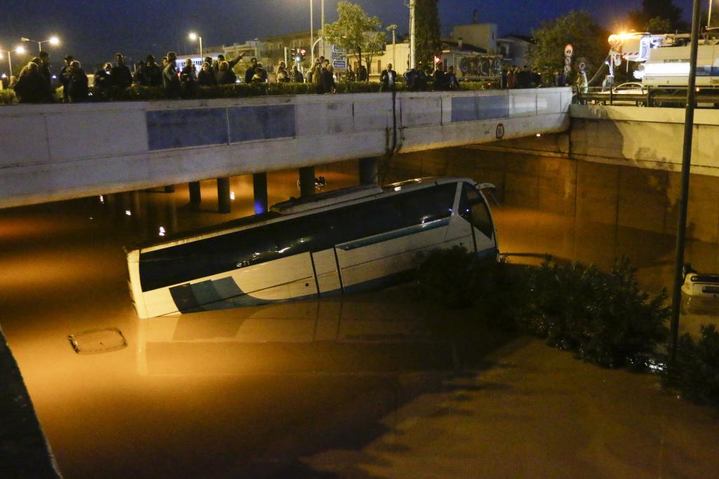 Σε αυξημένη ετοιμότητα η Πυροσβεστική όλο το βράδυ