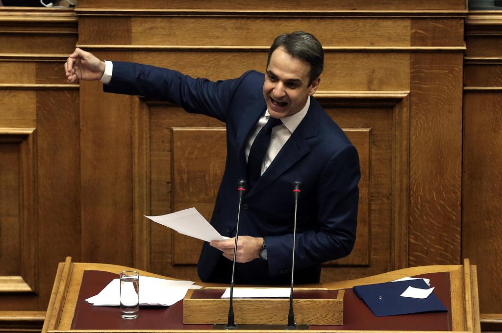 Mitsotakis pledges major tax cuts, says he is ready to govern