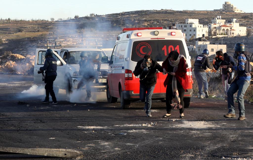 Τουλάχιστον 230 Παλαιστίνιοι τραυματίστηκαν σε συγκρούσεις