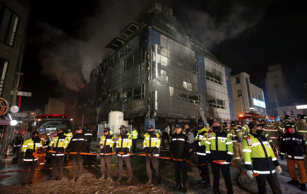 Νότια Κορέα: 29 νεκροί σε πυρκαγιά