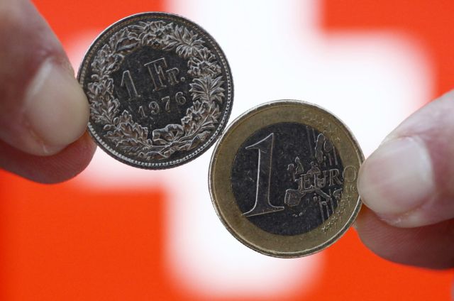 Δικαιώνει δανειολήπτες για το ελβετικό φράγκο