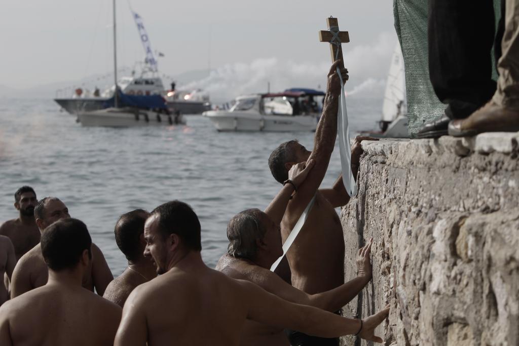 Με λιακάδα τα Θεοφάνεια σε όλη τη χώρα