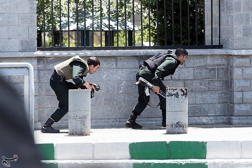 Νεκρός ένας αστυνομικός σε επεισόδια στο Ιράν