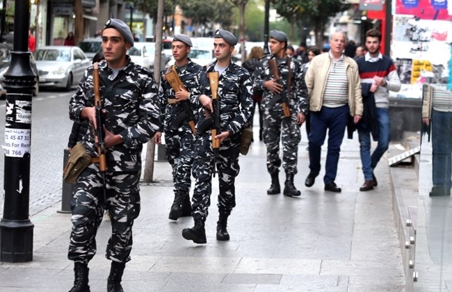 Σύρος πρόσφυγας επιχείρησε να αυτοπυρποληθεί έξω από τον ΟΗΕ