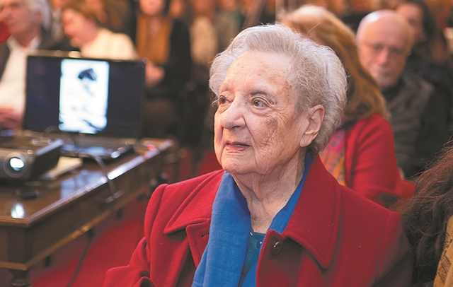 Πέθανε στα 98 της η δημοσιογράφος και συγγραφέας Ροζίτα Σώκου