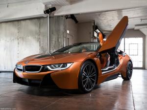 Το plug – in ηλεκτρικό BMW i8 Roadster έρχεται στην ελληνική αγορά