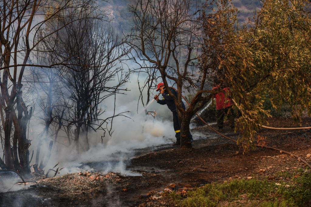 Αισιοδοξία για την κατάσβεση της φωτιάς στην Εύβοια