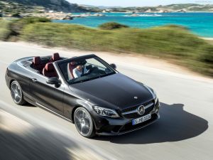 MERCEDES-BENZ C-CLASS: Η ανανεωμένη στην ελληνική αγορά