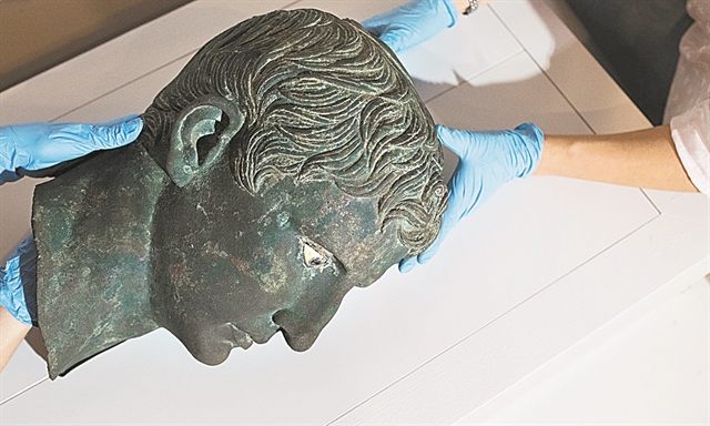 Σπάνια κεφαλή του Αυγούστου αποκαλύπτει ύστερα από 108 χρόνια το Βρετανικό Μουσείο