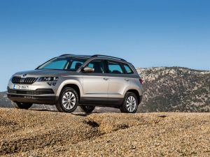 Skoda Karoq: Το μικρό SUV γενναιόδωρο σε χώρους, εξοπλισμό και επιδόσεις