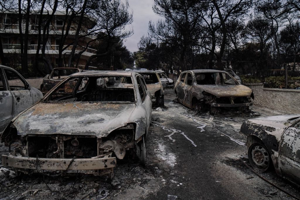 Συναγερμός: Τοξικός ο αέρας στο Μάτι μετά από τις πυρκαγιές