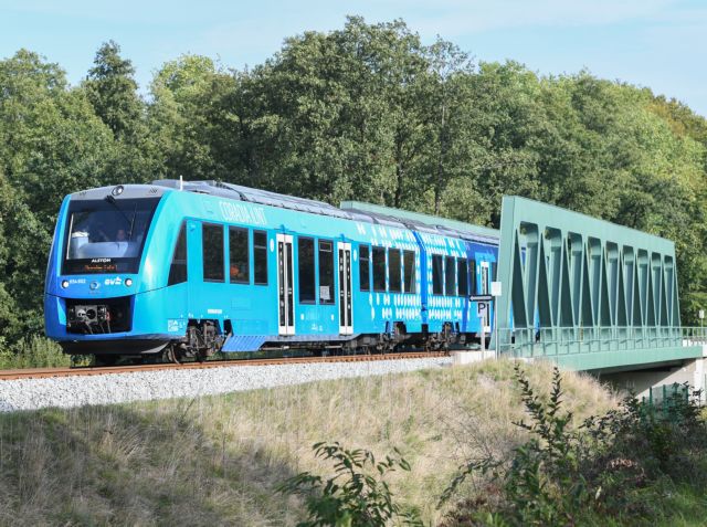Ξεκίνησε το ταξίδι για το πρώτο τρένο στον κόσμο που κινείται με υδρογόνο