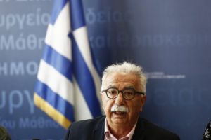 Γαβρόγλου: «Εκ του πονηρού» τα σχόλια περί υπονόμευσης του αδιάβλητου των εξετάσεων