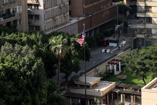Επίθεση αυτοκτονίας κοντά στην πρεσβεία των ΗΠΑ στο Κάιρο (video)