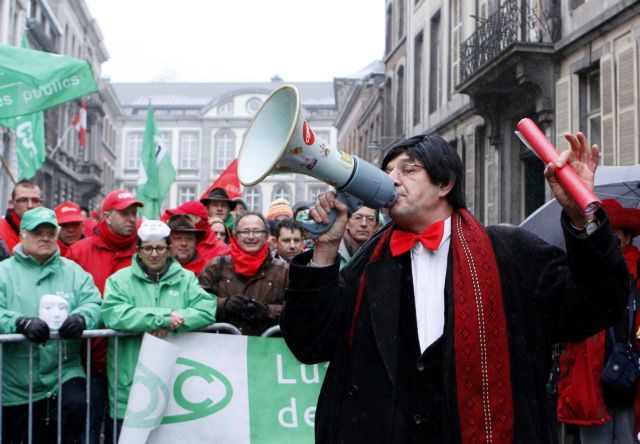 Επεισοδιακή διαδήλωση 10.000 δημοσίων υπαλλήλων στις Βρυξέλλες