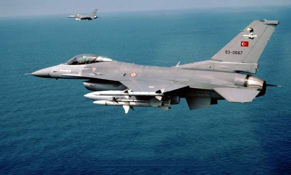Μπαράζ παραβιάσεων με οπλισμένα τουρκικά F-16