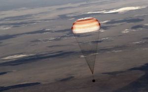 Επέστρεψαν τρεις από τους έξι αστροναύτες στον ISS
