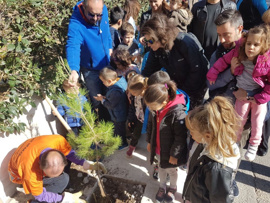 Μικροί κηπουροί για χάριν του περιβάλλοντος