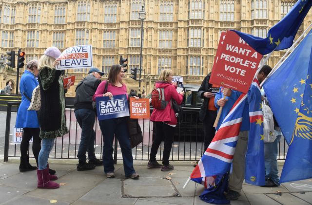 Brexit: Καμπανάκι κινδύνου από την Ευρώπη για το σχέδιο συμφωνίας