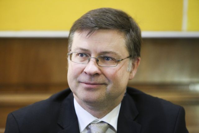 Ντρομπρόβσκις: Δεν θα χρειαστούν περικοπές στις συντάξεις