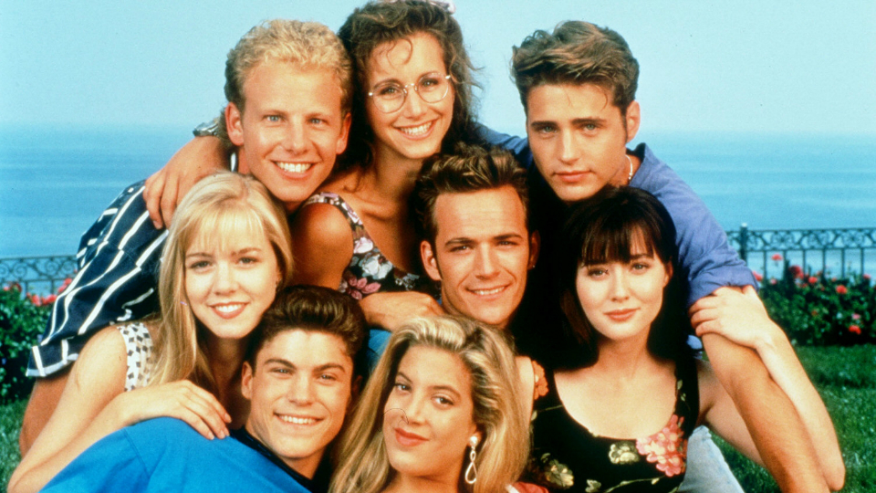 Επιστρέφει στη μικρή οθόνη η τηλεοπτική σειρά «Beverly Hills 90210»