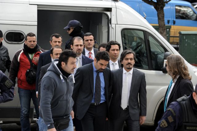 Τρις ισόβια για τους 8 τούρκους αξιωματικούς ζητά ο εισαγγελέας Κωνσταντινούπολης
