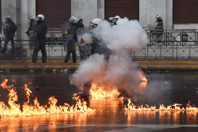 Προκαλεί η ΕΛ.ΑΣ με ανακοίνωσή της για τα χημικά στο συλλαλητήριο