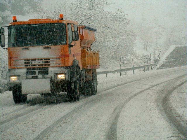 Μάχη για να κρατηθεί ανοιχτή η εθνική οδός