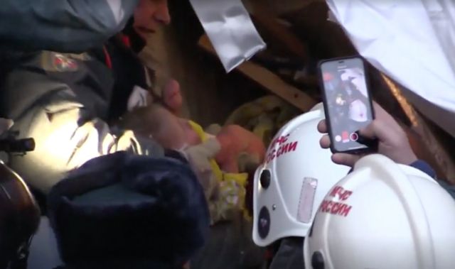 Τραγωδία στη Ρωσία:  Στους εννέα οι νεκροί από την κατάρρευση πολυκατοικίας