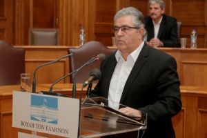 Κουτσούμπας: Ο λαός μας να «φωτίσει» τον δρόμο για μια ζωή με δικαιώματα χωρίς φτώχεια και πολέμους