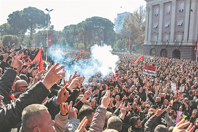 «Είσαι ο Μαδούρο της Αλβανίας»