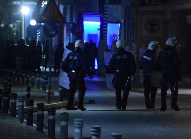 Θεσσαλονίκη: Ενταση ανάμεσα σε ομάδα αναρχικών και αστυνομικούς