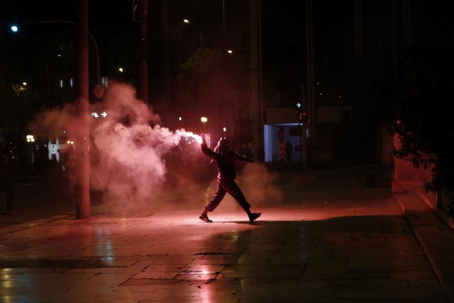 Τραυματίστηκε αστυνομικός από επεισόδια στα Εξάρχεια