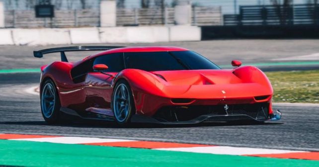 Μια αγωνιστική Ferrari έτοιμη για τον μοναδικό ιδιοκτήτη της