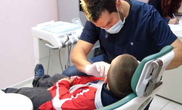 Δωρεάν οδοντιατρική φροντίδα για 800.000 παιδιά