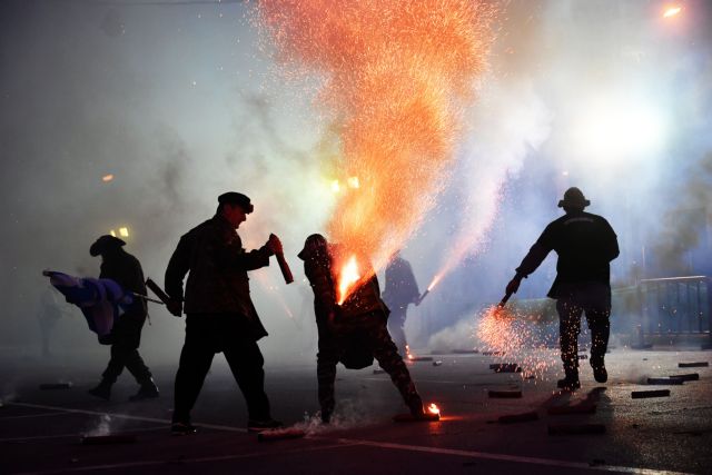 Έντονη αντιπαράθεση ΣΥΡΙΖΑ – ΝΔ για τον σαϊτοπόλεμο