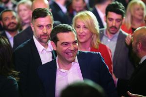 Νέα γκάφα Τσίπρα: «Είμαστε ανοιχτοί και διάτρητοι στο θέμα Πετσίτη»