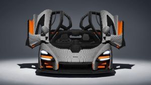 Μια McLaren από κυβάκια LEGO σε φυσικό μέγεθος