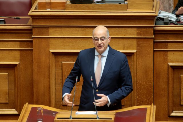 Δένδιας: Mανιχαϊστική η αντίληψη Τσίπρα για τη δημοκρατία