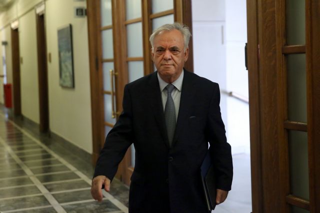 Δραγασάκης: Πώς θα εξασφαλίσει τις φοροελαφρύνσεις η ΝΔ