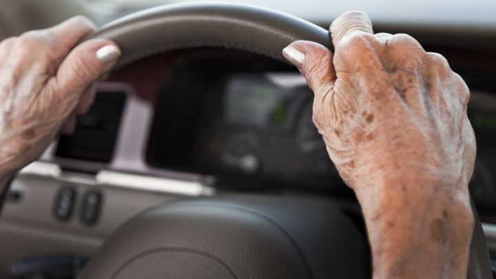 Δίπλωμα οδήγησης: Τι ισχύει πλέον για τους ηλικιωμένους