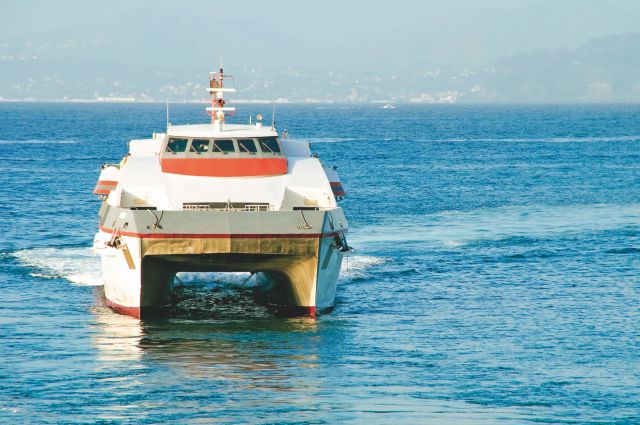 Επιστρέφει στο λιμάνι του Πειραιά flying dolphin με 119 επιβάτες