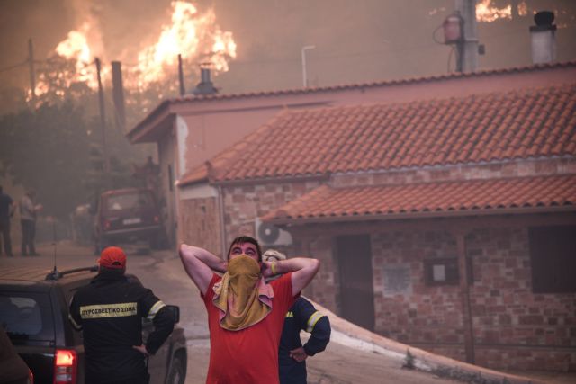 Αγώνας των κατοίκων να προστατέψουν τα σπίτια και τις περιουσίες τους