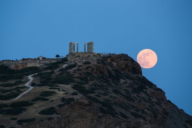 Tι κάνει μοναδική την αυγουστιάτικη Πανσέληνο