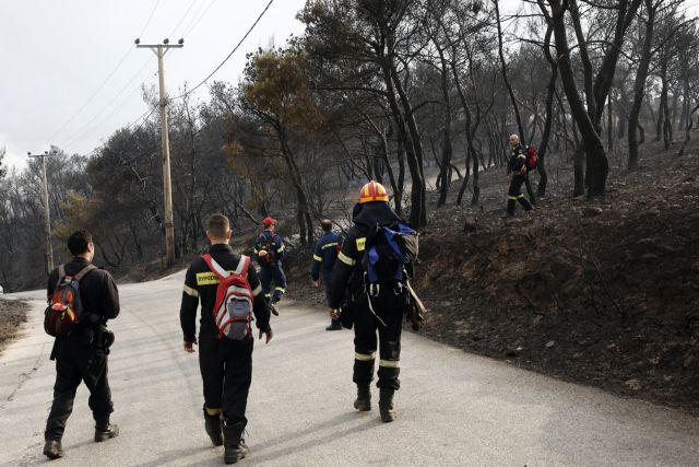 Συμπλοκή πυροσβεστών με ύποπτο εμπρησμού – Τους χτύπησε προκαλώντας τροχαίο